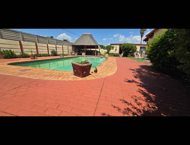 3 BEDROOM FREEHOLD FOR SALE IN EDELWEISS